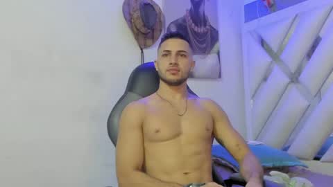 Snapshot of jhonny_flames7 chatting on 12-23-24, 04:01 jhonny online show from 12-23-24, 04:01