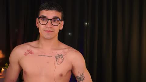 Snapshot of jhonnyx_ chatting on 11-14-25, 01:59 Jhonny online show from 11-14-25, 01:59