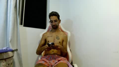 Snapshot of jhonsonvlatino chatting on 06-30-26, 12:44 jhonsonvlatino online show from 06-30-26, 12:44