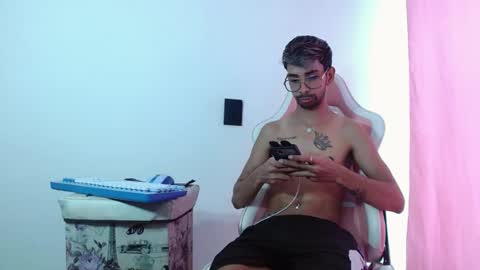 Snapshot of jhonsonvlatino chatting on 07-19-26, 10:46 jhonsonvlatino online show from 07-19-26, 10:46