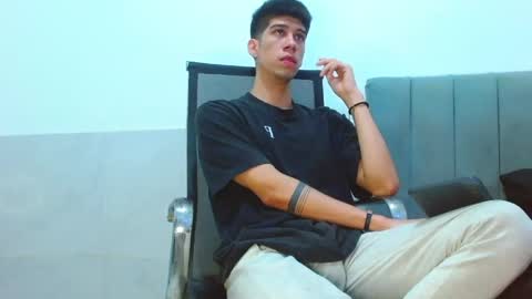 jhony_sex3 online show from 05-01-26, 03:11