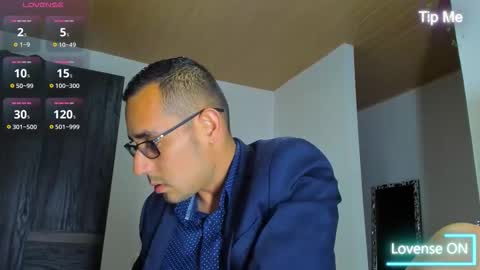 Jhony Alzate online show from 10-23-25, 02:11