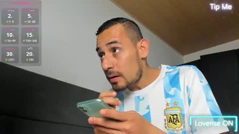 Jhony Alzate online show from 07-19-26, 04:16