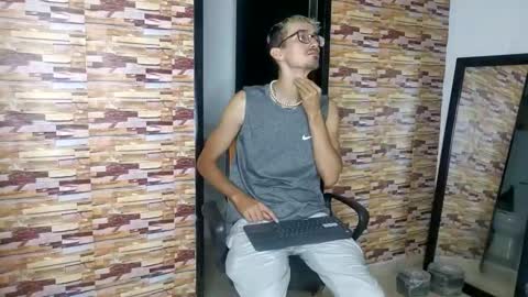 Snapshot of jhosuamoore chatting on 11-06-25, 11:55 Jhosuamoore online show from 11-06-25, 11:55