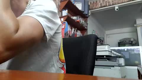 Snapshot of jhosuamoore chatting on 11-09-25, 01:09 Jhosuamoore online show from 11-09-25, 01:09