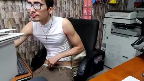 Snapshot of jhosuamoore chatting on 01-10-26, 11:01 Jhosuamoore online show from 01-10-26, 11:01