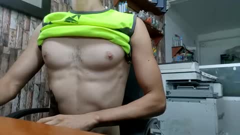 Snapshot of jhosuamoore2 chatting on 10-09-25, 01:53 jhosuamoore2 online show from 10-09-25, 01:53