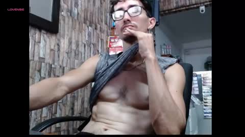 jhosuamoore2 online show from 05-20-26, 09:32