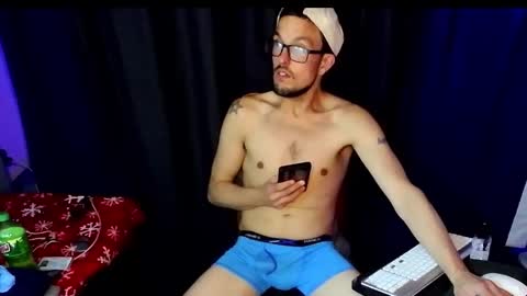 Snapshot of jhp_kinky_2000 chatting on 01-07-26, 11:12 kinky party boy online show from 01-07-26, 11:12