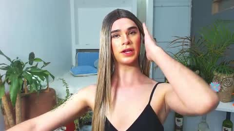Snapshot of jhuan_cute chatting on 04-07-26, 02:12 Jhuan Nhez online show from 04-07-26, 02:12