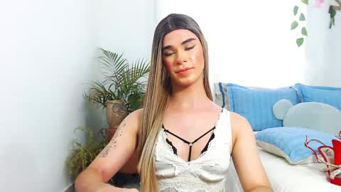 Snapshot of jhuan_cute chatting on 04-11-26, 08:35 Jhuan Nhez online show from 04-11-26, 08:35