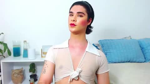 Snapshot of jhuan_cute chatting on 06-07-26, 01:43 Jhuan Nhez online show from 06-07-26, 01:43