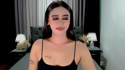 jhuliana_and_charles_room online show from 04-10-26, 12:27