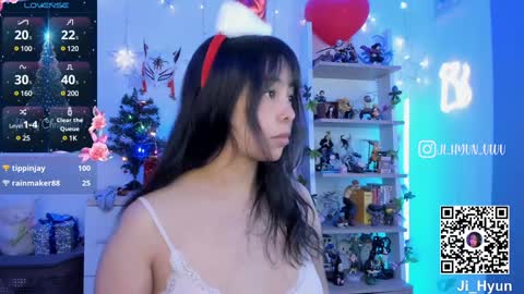 Snapshot of ji_hyun chatting on 12-10-24, 02:16 Ji  online show from 12-10-24, 02:16