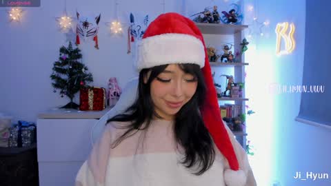 Snapshot of ji_hyun chatting on 12-14-24, 06:13 Ji  online show from 12-14-24, 06:13