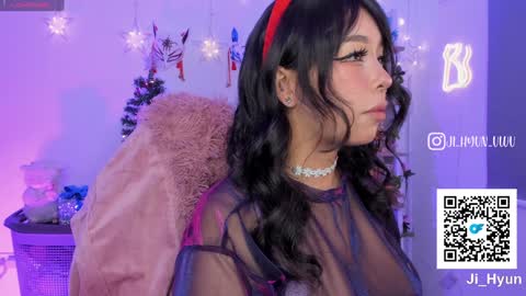 Snapshot of ji_hyun chatting on 12-23-24, 02:02 Ji  online show from 12-23-24, 02:02