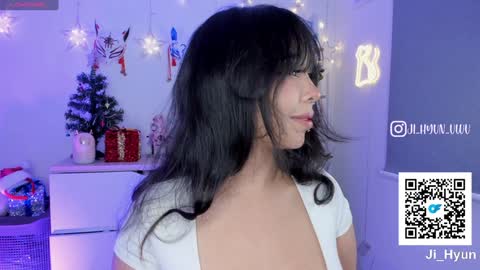 Snapshot of ji_hyun chatting on 12-31-24, 05:33 Ji  online show from 12-31-24, 05:33