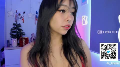 Snapshot of ji_hyun chatting on 01-17-25, 09:28 Ji  online show from 01-17-25, 09:28