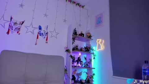 Snapshot of ji_hyun chatting on 09-24-25, 12:47 Ji  online show from 09-24-25, 12:47