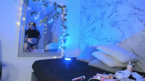 Snapshot of jiah_park chatting on 11-07-25, 02:22 Jiah Park online show from 11-07-25, 02:22