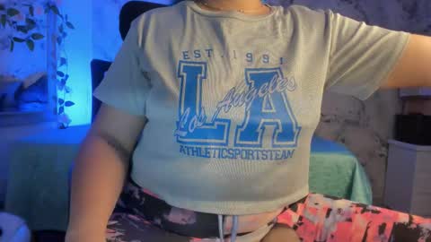 Snapshot of jiah_park chatting on 11-25-25, 02:44 Jiah Park online show from 11-25-25, 02:44