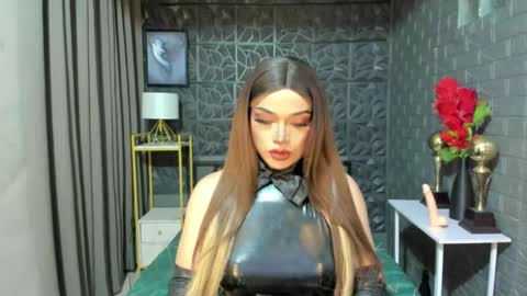 Snapshot of jilianward chatting on 02-05-25, 02:37 jilianward online show from 02-05-25, 02:37