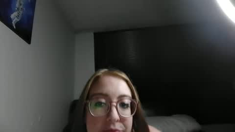 jilliangiselle online show from 05-05-26, 04:42
