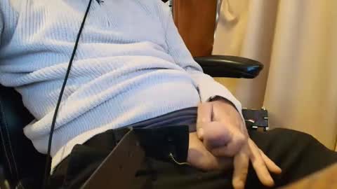 jim74122 online show from 12-15-25, 01:10