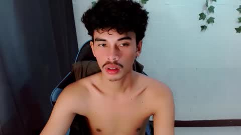 Snapshot of jim_cumxx chatting on 09-27-25, 09:47 JIMBOY online show from 09-27-25, 09:47