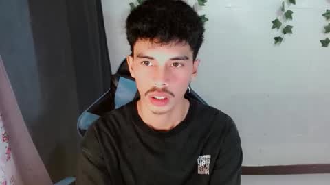 Snapshot of jim_cumxx chatting on 10-01-25, 08:59 JIMBOY online show from 10-01-25, 08:59