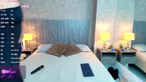 Jimena Salazar online show from 06-30-26, 07:15