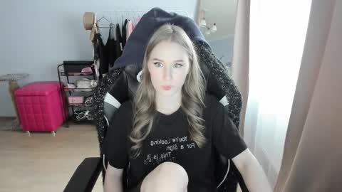 Snapshot of jimmy_and_amy chatting on 11-02-25, 10:50 Amy next stream on Wednesday Thursday Friday Saturday and Sunday at 16 pm GMT3 online show from 11-02-25, 10:50