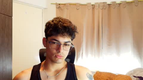 Snapshot of jimmy_classic chatting on 03-11-26, 12:44 jimmy_classic online show from 03-11-26, 12:44