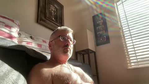 Dad of Three online show from 11-22-25, 05:34