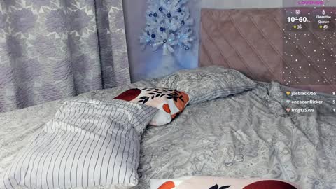 Jinny online show from 01-22-25, 01:10