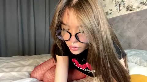 Jinny online show from 10-17-25, 06:32