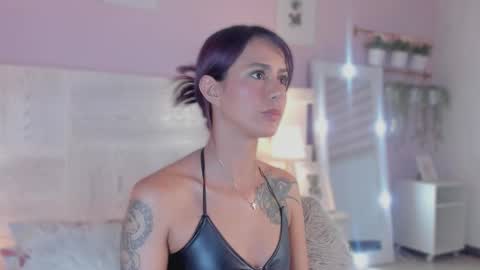 Snapshot of jinx_dh chatting on 10-08-25, 03:20 Jinx online show from 10-08-25, 03:20