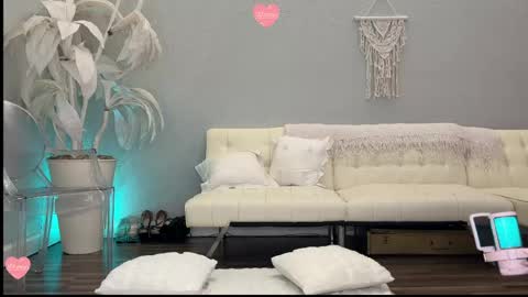 Snapshot of jinxy_loves chatting on 05-03-26, 06:03 jinxy loves online show from 05-03-26, 06:03