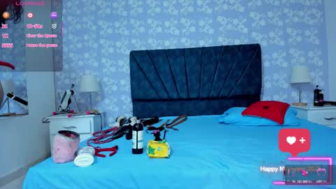 jisooluv online show from 10-18-25, 07:25