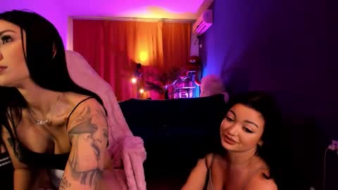 Snapshot of jisselle chatting on 02-14-26, 09:06 Juliee online show from 02-14-26, 09:06