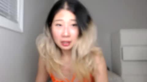 Snapshot of jiwooe chatting on 11-30-25, 11:09 Jiwoo online show from 11-30-25, 11:09