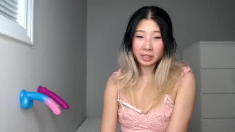 Snapshot of jiwooe chatting on 01-12-26, 11:32 Jiwoo online show from 01-12-26, 11:32