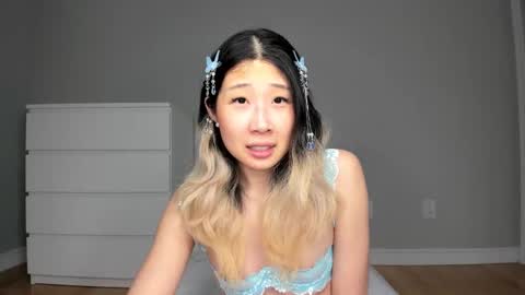 Snapshot of jiwooe chatting on 02-26-26, 11:48 Jiwoo online show from 02-26-26, 11:48