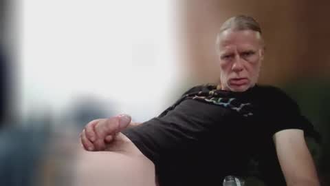 jizzmitten5 online show from 11-26-25, 05:30