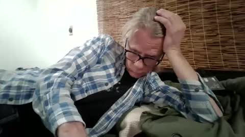 jizzmitten5 online show from 03-09-26, 06:28