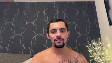 Snapshot of jjaysond chatting on 11-24-25, 03:56 Jayson D online show from 11-24-25, 03:56