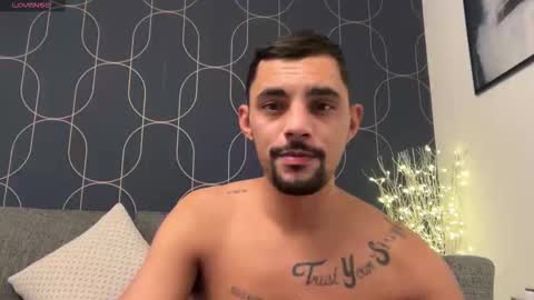 Snapshot of jjaysond chatting on 11-30-25, 11:53 Jayson D online show from 11-30-25, 11:53