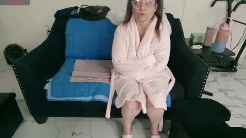 Snapshot of jjjust4fun1985 chatting on 01-21-25, 03:37 Nicole Allen online show from 01-21-25, 03:37