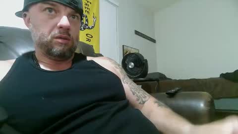 Snapshot of jlarryberry chatting on 11-30-25, 04:05 jlarryberry online show from 11-30-25, 04:05