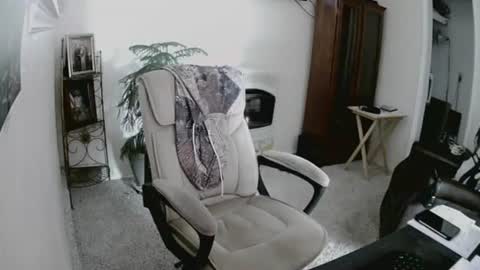 Snapshot of jlouton01 chatting on 02-02-25, 05:48 kilroy online show from 02-02-25, 05:48